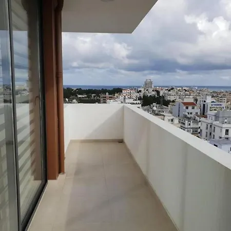 Uptown App & Pool Daily Contactless Check In & Check Out פמגוסטה