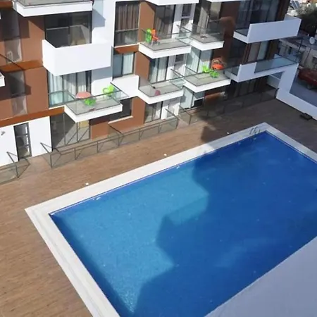 Apartmán Uptown App & Pool Daily Contactless Check In & Check Out