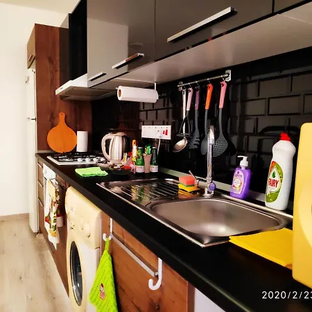 Uptown App & Pool Daily Contactless Check In & Check Out דירה *