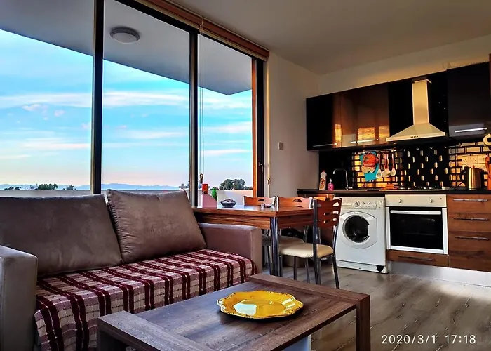 Uptown App & Pool Daily Contactless Check In & Check Out Apartament Famagusta (Northern Cyprus)