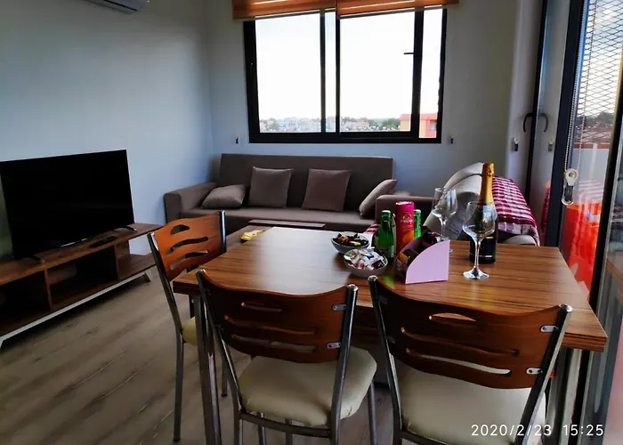 Uptown App & Pool Daily Contactless Check In & Check Out Apartamento