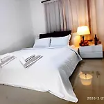 Apartman Uptown App & Pool Daily Contactless Check In & Check Out