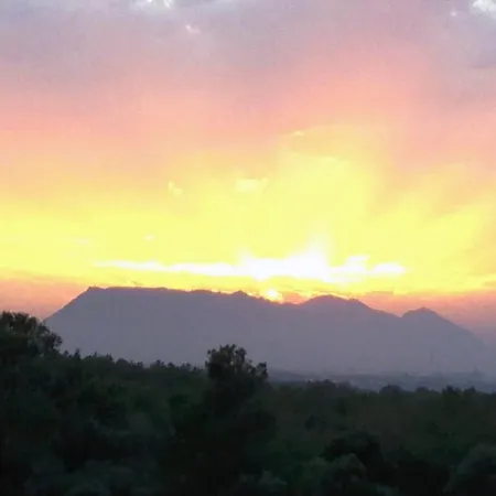 Appartamento Uptown App & Pool Daily Contactless Check In & Check Out