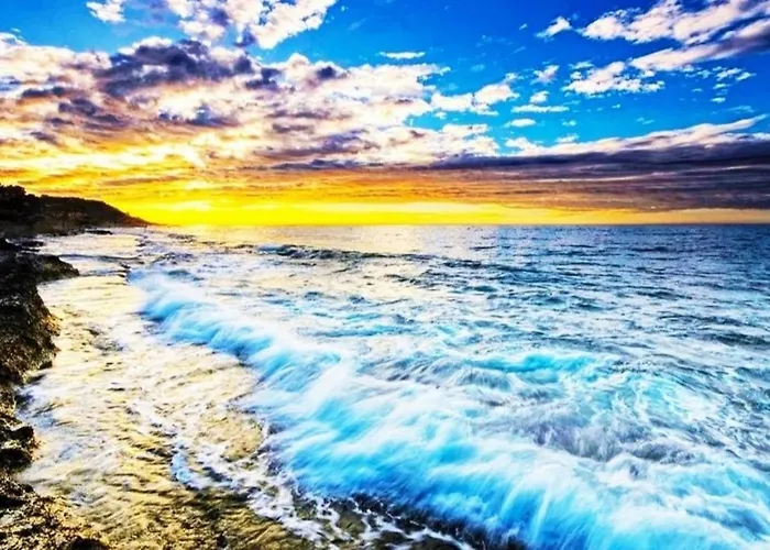 아파트 Uptown App & Pool Daily Contactless Check In & Check Out 파마구스타