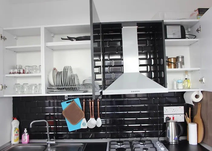 아파트 Uptown App & Pool Daily Contactless Check In & Check Out